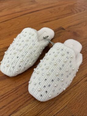 Anthropologie Cream Knit Pearl & Rhinestone Slip-On Slippers